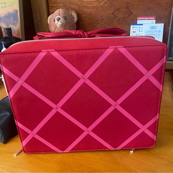 Pretty cosmetic organizer! Never used. Estee Lauder. Vibrant pink–13”long - Picture 1 of 5